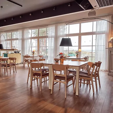 Valkla Puhkekeskus - Merevaatega Sviit Apartment Salmitsu